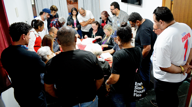Eleições do SINTRAMEM fortalecem a democracia sindical. Chapa 1 – “AGE” e 2 – “Educação na Luta” estão de parabéns. Agora só nos resta a unidade!