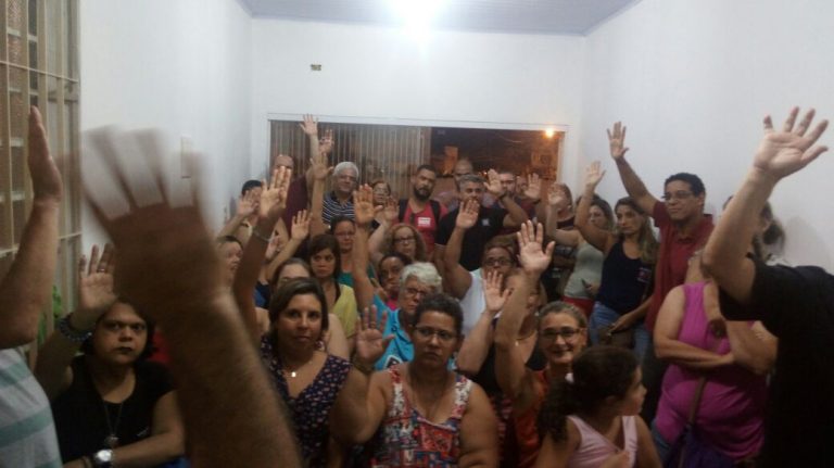 Nem mesmo a forte chuva diminui mobilização.