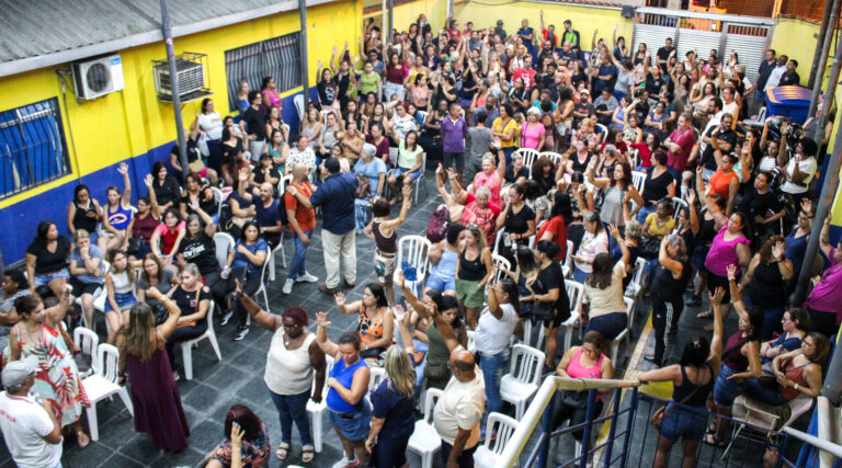 Luta dos Professores e Trabalhadores da Educação garante reajuste salarial de 6%. A greve acabou, mas a unidade continua!