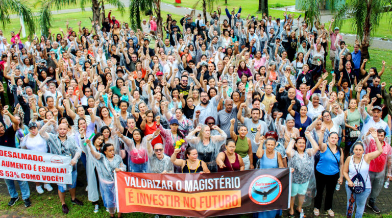 2º DIA DE GREVE I Nem chuva, nem intimidações e nem práticas antissindicais PARAM os Profissionais e Trabalhadores da Educação