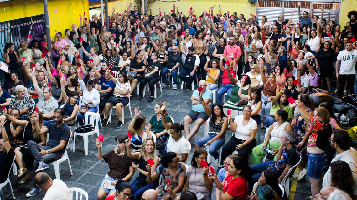 Professores e Trabalhadores da Educação aprovam contraproposta da Prefeitura durante assembleia da Campanha Salarial 2026