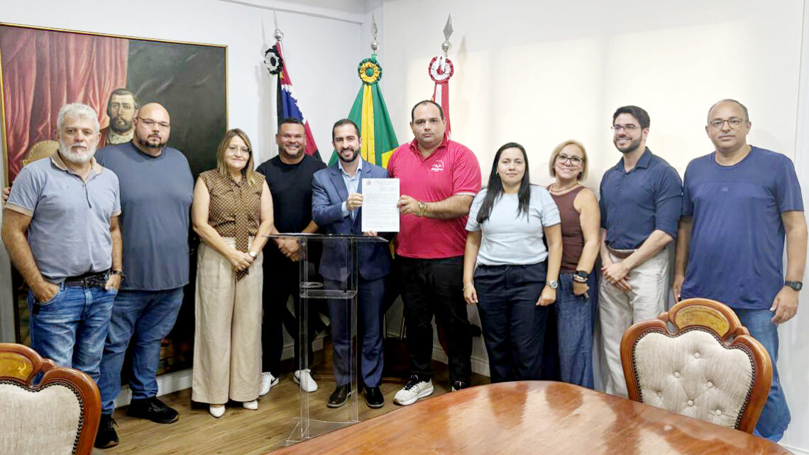 Campanha Salarial 2026 | SINTRAMEM e Prefeitura formalizam assinatura de acordo com avanços para o Magistério